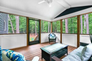 Anna Belle's Retreat Side A screened porch