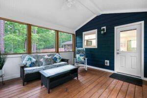 Anna Belle's Retreat Side A screened porch